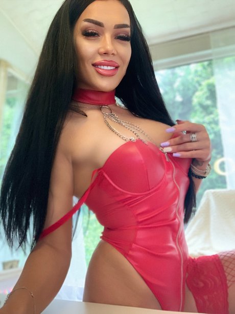 alishabrooks beautiful star picture