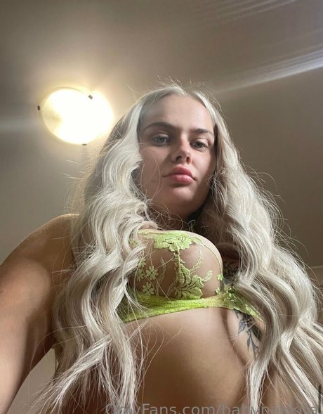 naughty nikki_ exclusive pornstar photo