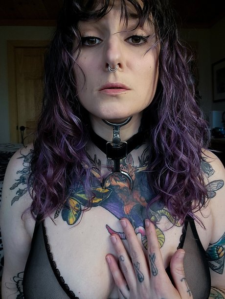 AdoraBelle Heathen model exclusive picture