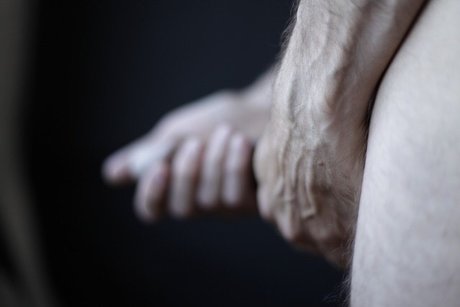 Nuru Black high quality model image