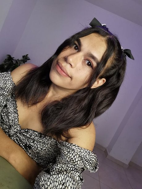 ally cantero top actress img