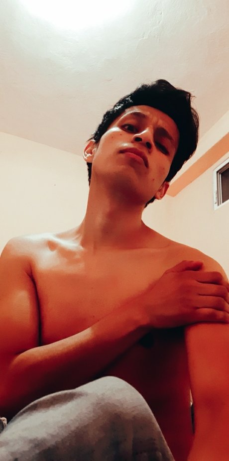 Alex Hern andez_ exclusive star pic