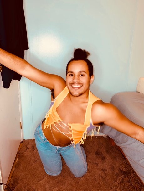 Aron_ art actress image