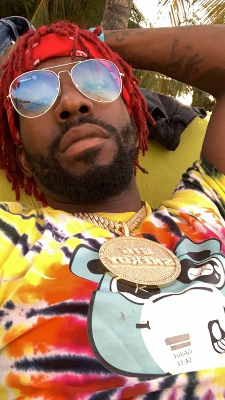 Wild Lifestyle Even Wilder Fans star hot pictures