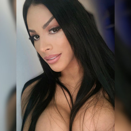 Alexandra Hern ndez porn model picture