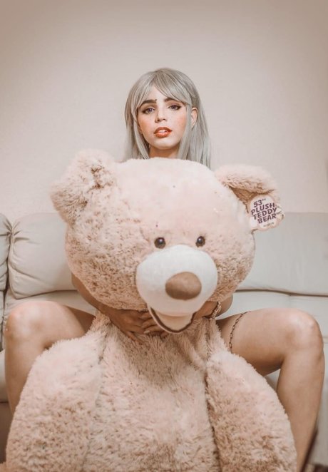 Odett Mart model porn pics