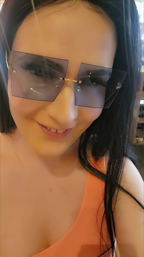 Oceana Breeze model beautiful pic