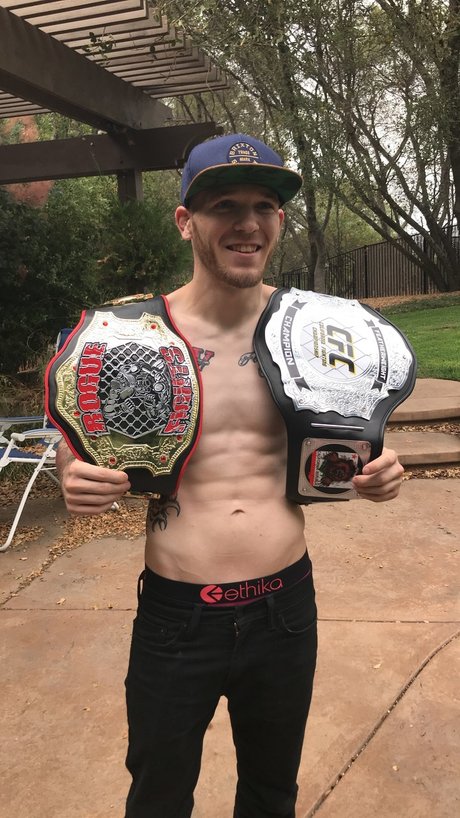 Seductive Mr Banks model beautiful img