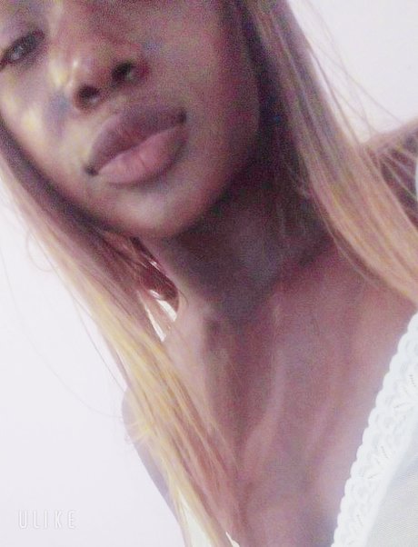 ALICE beautiful model image