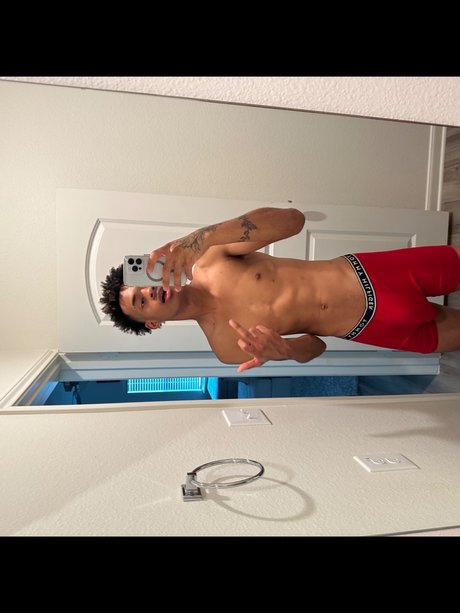 Apex Tay naked pornstar pic