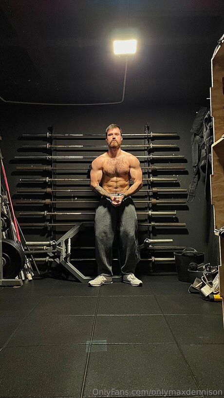 Max Dennison star hot pictures