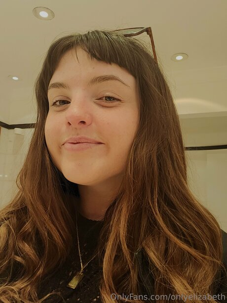 Peachy Eliza_ model beautiful photo