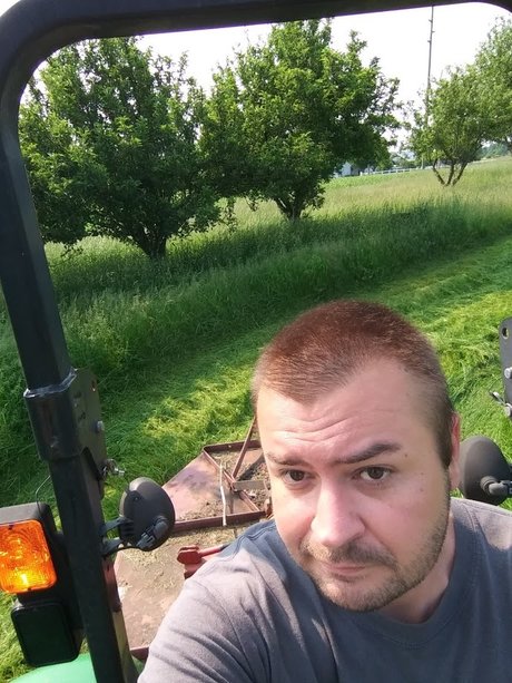 REAL Friends_ sexy star image