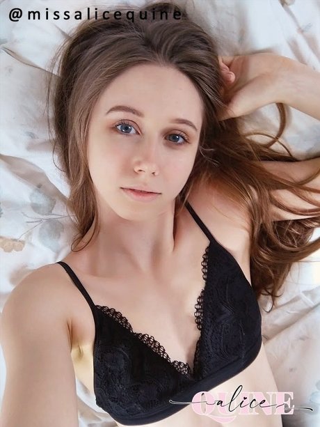 Alice Quine model adult img