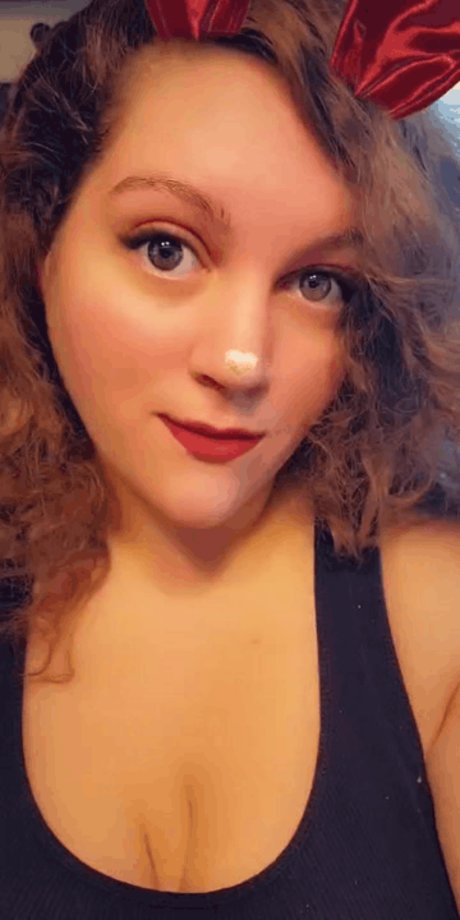 Abra Cadabra VIP pretty model photo