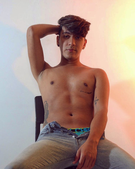 S tiro Gay model hd pic