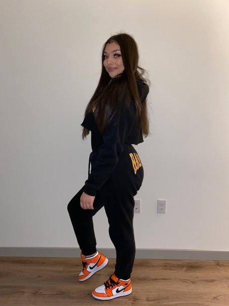 Abby luvvloaf adult model gallery