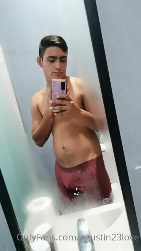 Agusss xxx model gallery