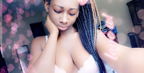 Abi Tabi nude star picture