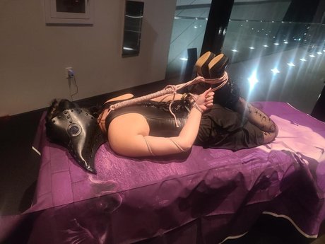 Adelaide Braune erotic actress pictures