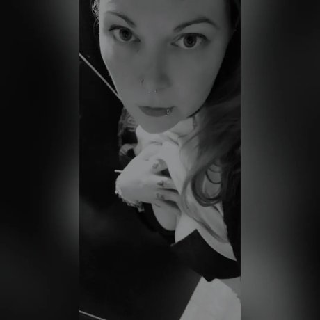 Alice Umbra star pornographic pics