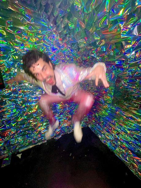 _E R O S_ model adult photo