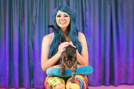 Leaping Lizard Living in Paradise_ star hot picture