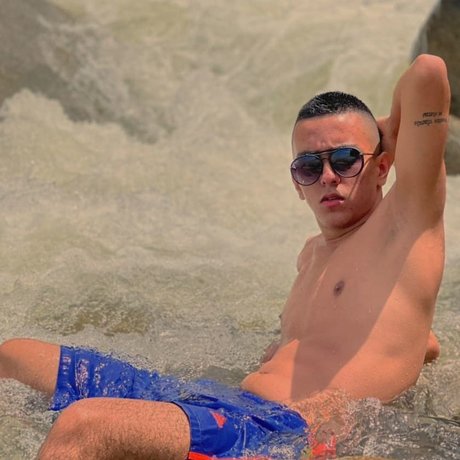 Juan Pablo Quintero star erotic image