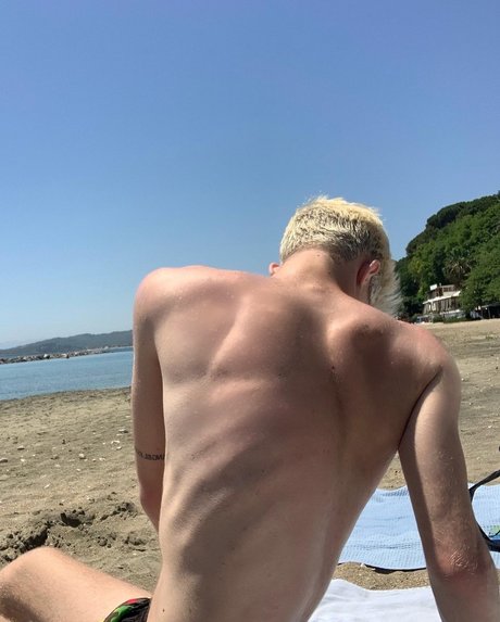 urfavskinnyboy nice actress photos