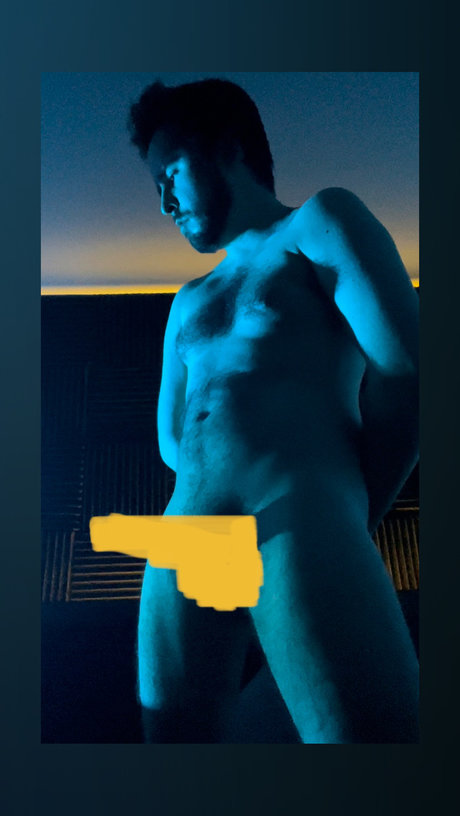 Owen Flowen model naked photo