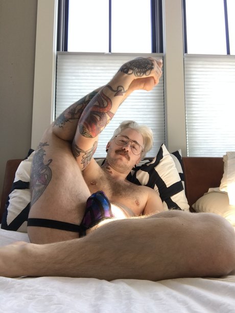 OtterAlex sexy star images