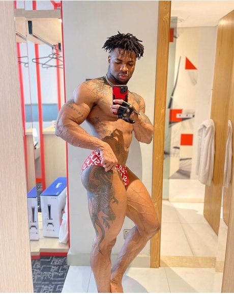 Ostine brown model photo