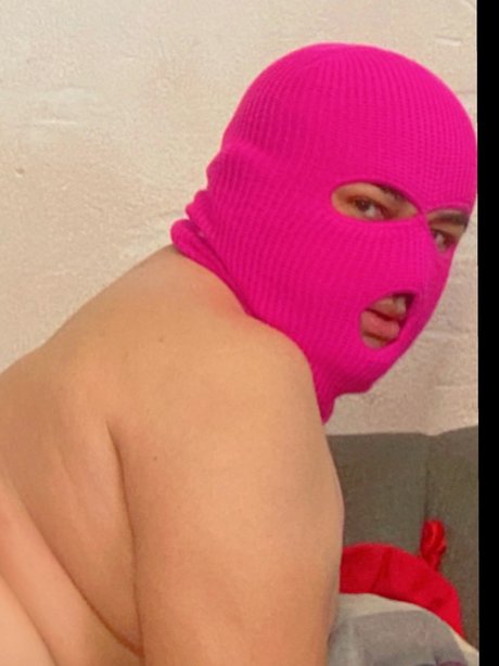 Oso Laredo pretty actress photo