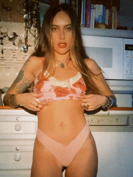 Opaljean hot actress pictures