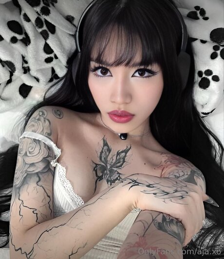 Aja model nude picture