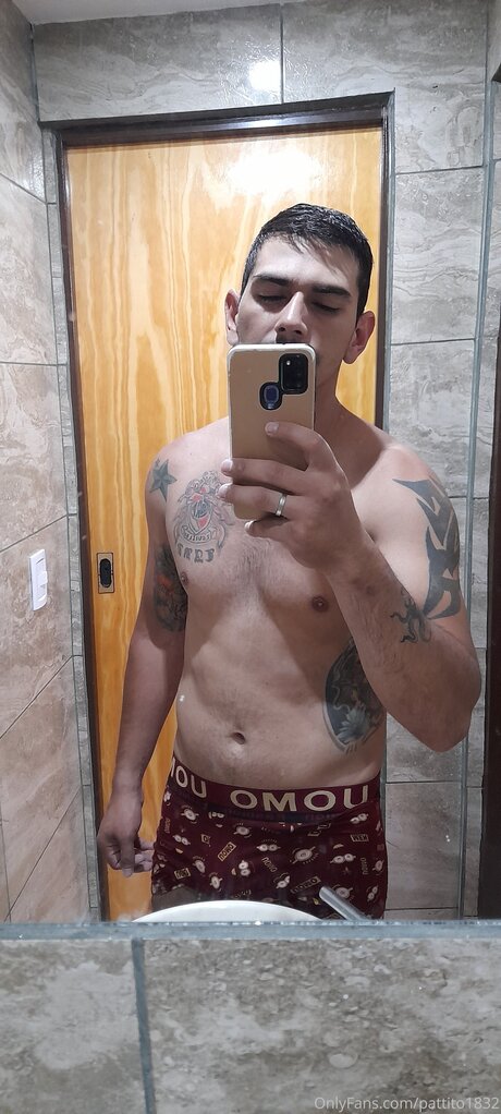 El pato nudes model img