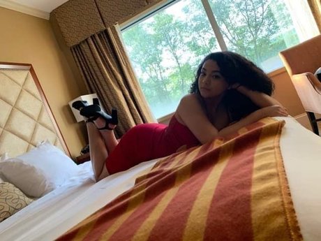 Paris Waters model erotic img