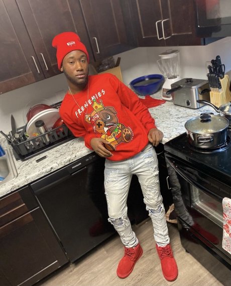 Dior2Chocolate_ pornographic actress photo