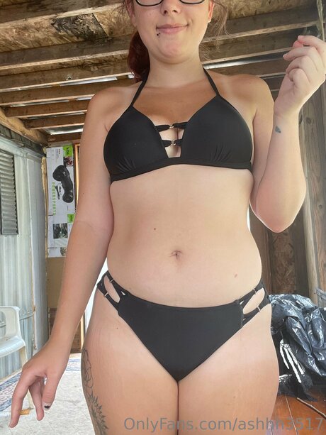 Ashhh model naked photo