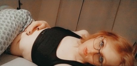 Pandora Scarlett model free pics