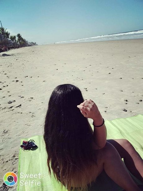 Pamela Palmeira star perfect pics