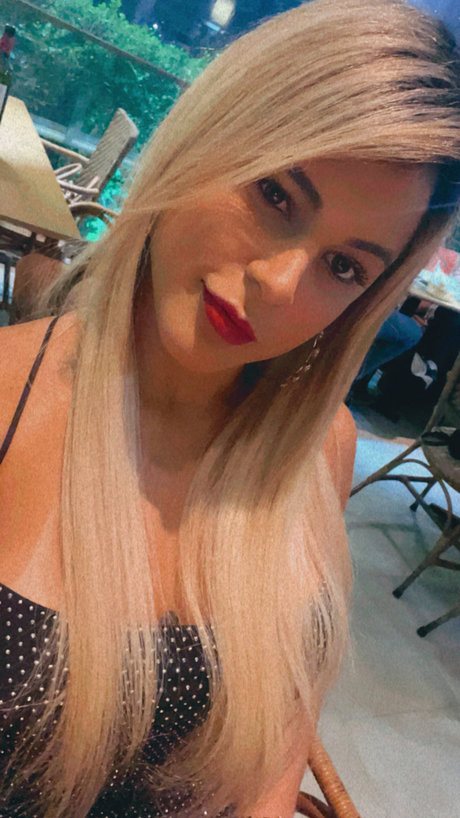 P mela Shurtz exclusive model picture