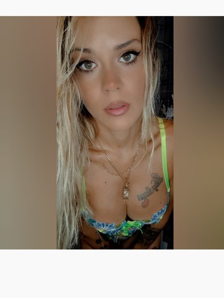 Paisley grey beautiful model images