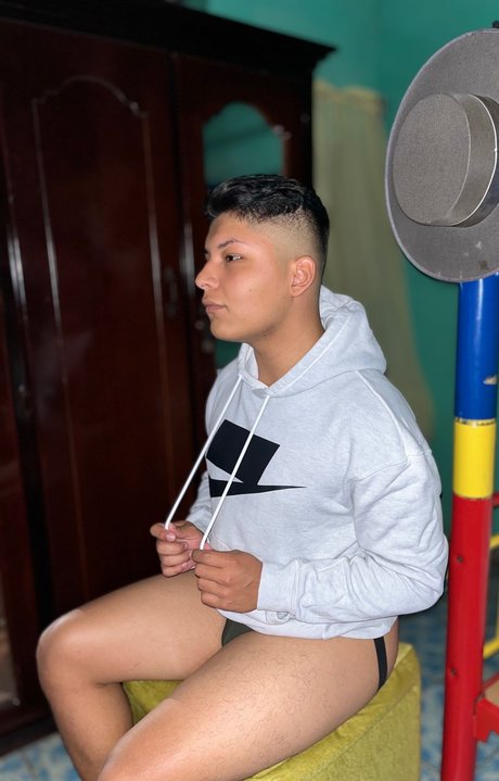 Buda_ nudes model pic