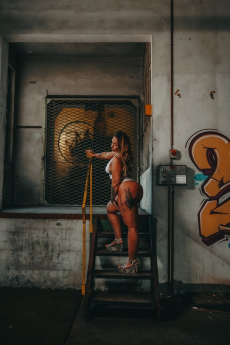 aleeexa naked star pic