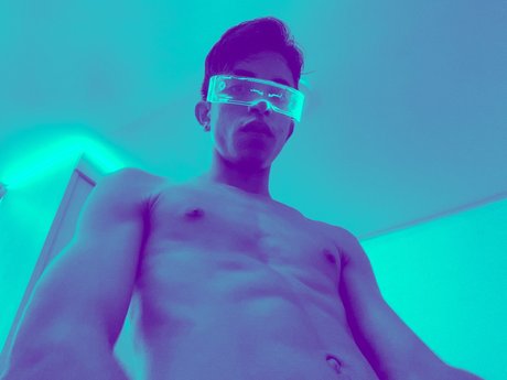 Isak_ high quality pornstar pictures