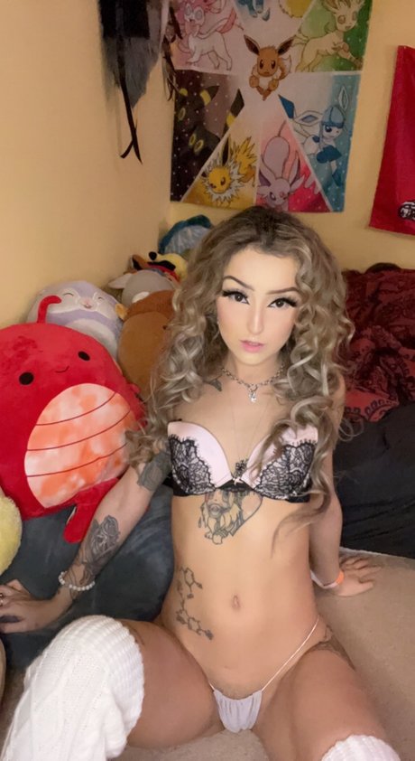 Persy Uchiha model xxx photos