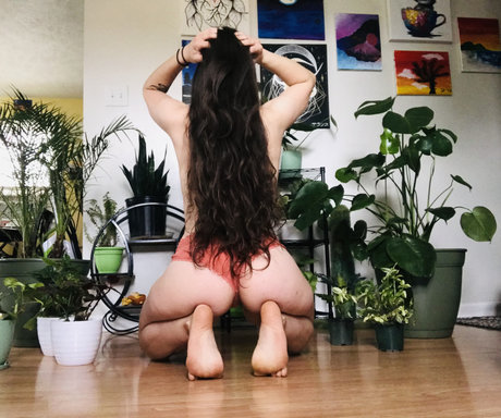 Peezy Pottz star hot pic