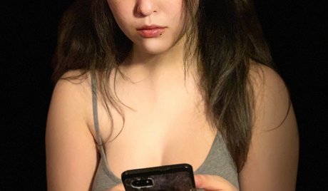 Lilian Lynch top pornstar img