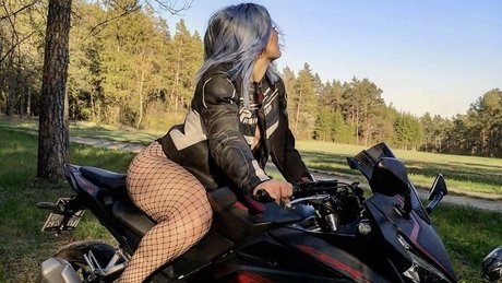 PeachySilver hd model galleries